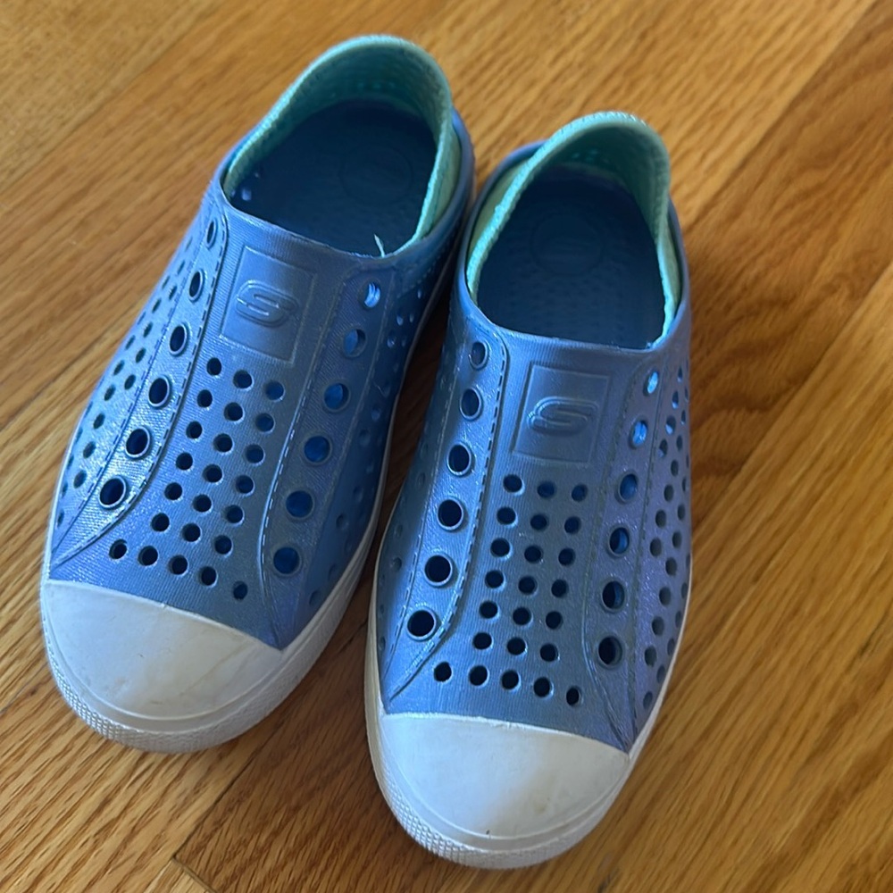 Kids size 12 Skechers Foamies water shoes